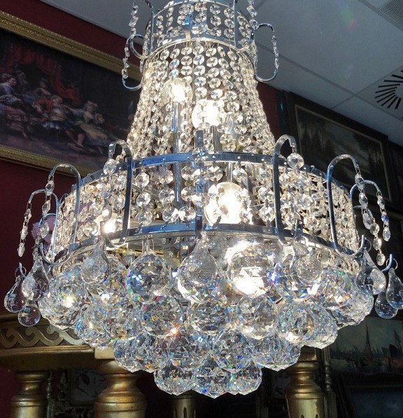 eigendom eenvoudig Eed Kristallen kroonluchter / zakkroonluchter / hanglamp met swarovski bollen - zilver - Kroonluchters - Westenhof eigendom eenvoudig Eed Kristallen kroonluchter / zakkroonluchter / hanglamp met swarovski bollen - zilver - Kroonluchters - Westenhof
