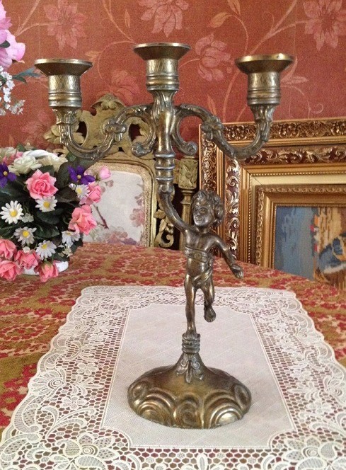 Beringstraat Emuleren Leger Antieke brocante kandelaar,cupido beeld/beeldje koper,3 arms /kaarsen - Kandelaars - Westenhof Beringstraat Emuleren Leger Antieke brocante kandelaar,cupido beeld/beeldje koper,3 arms /kaarsen - Kandelaars - Westenhof