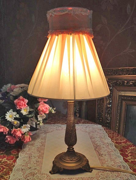 Antieke tafellamp  champagne lamp kap  3   kopie 0