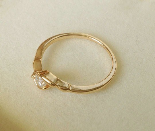 Ar3014 damesring goud 2