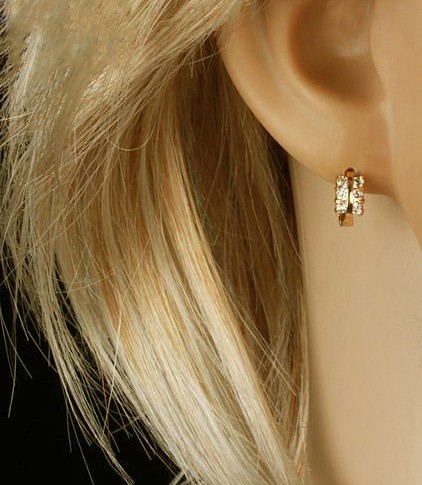 Gouden oorbellen met vlinder en zirkonia  6822