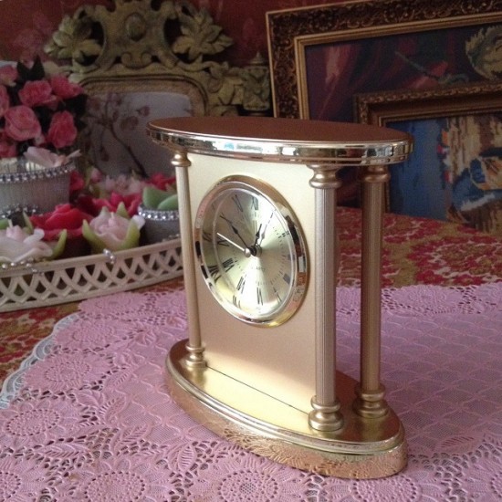 Kt2011 tafelklok  goud 2