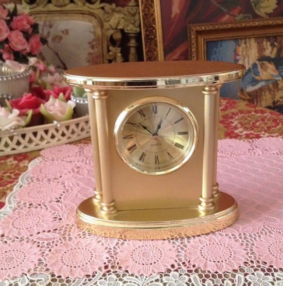 Kt2011 tafelklok  goud 5