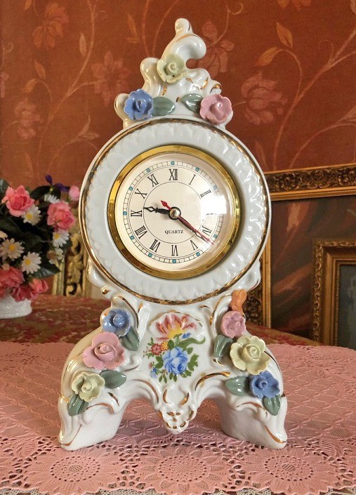 Kt217 barok tafelklokje 1