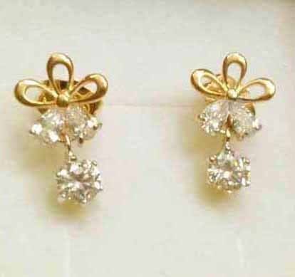 Oorbellen bloem zirkonia   kopie   kopie