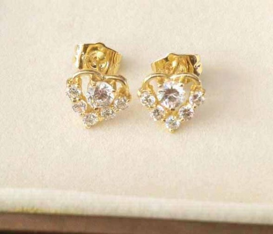 Oorbellen knopjes goud hartje 2