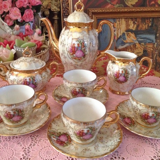 Sc1030  mokka servies wit 1