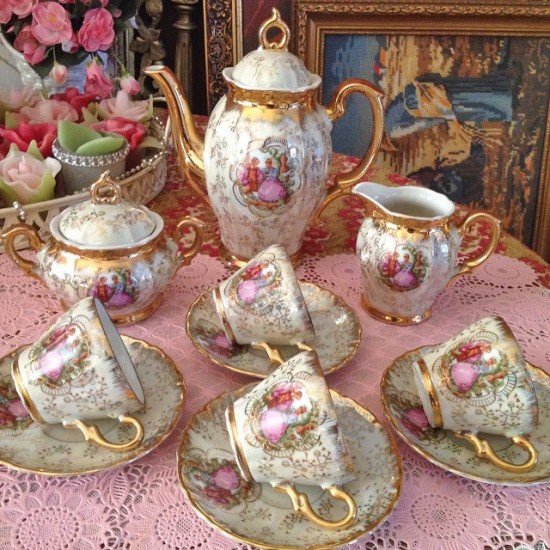 Sc1030  mokka servies wit 3