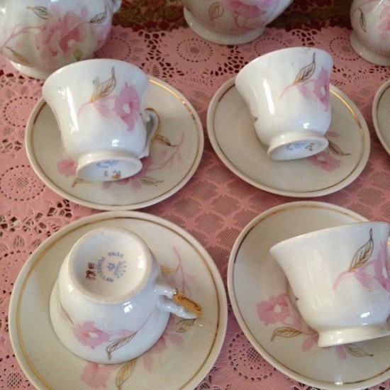 Servies compleet gemerkt 5