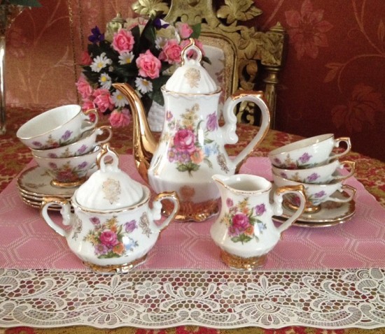 Servies wit rozen 3