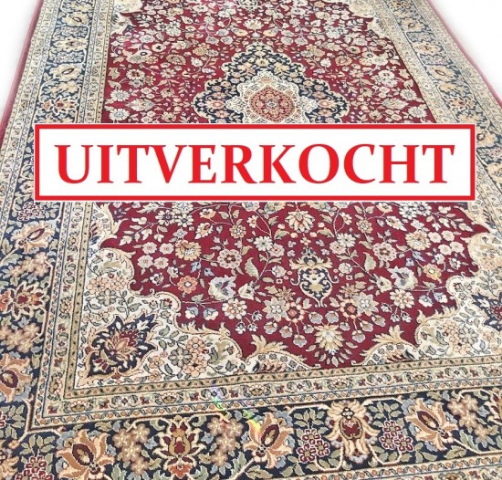 Tt11387  tapijt rood