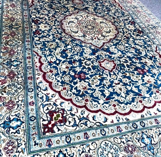 Tt1224140 15 nain tapijt