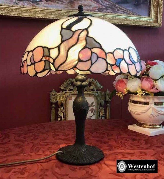Vk30031 7   tiffany lamp   tafellamp