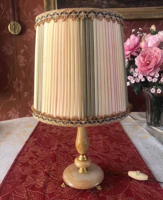 Vtl10139 1   tafellamp antiek