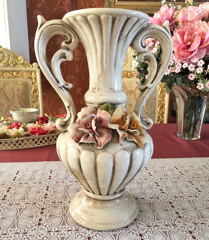 Retro / antieke Italiaanse vaas brocante porselein wit met rozen bloemen - Vazen en Bloemenschalen - Westenhof