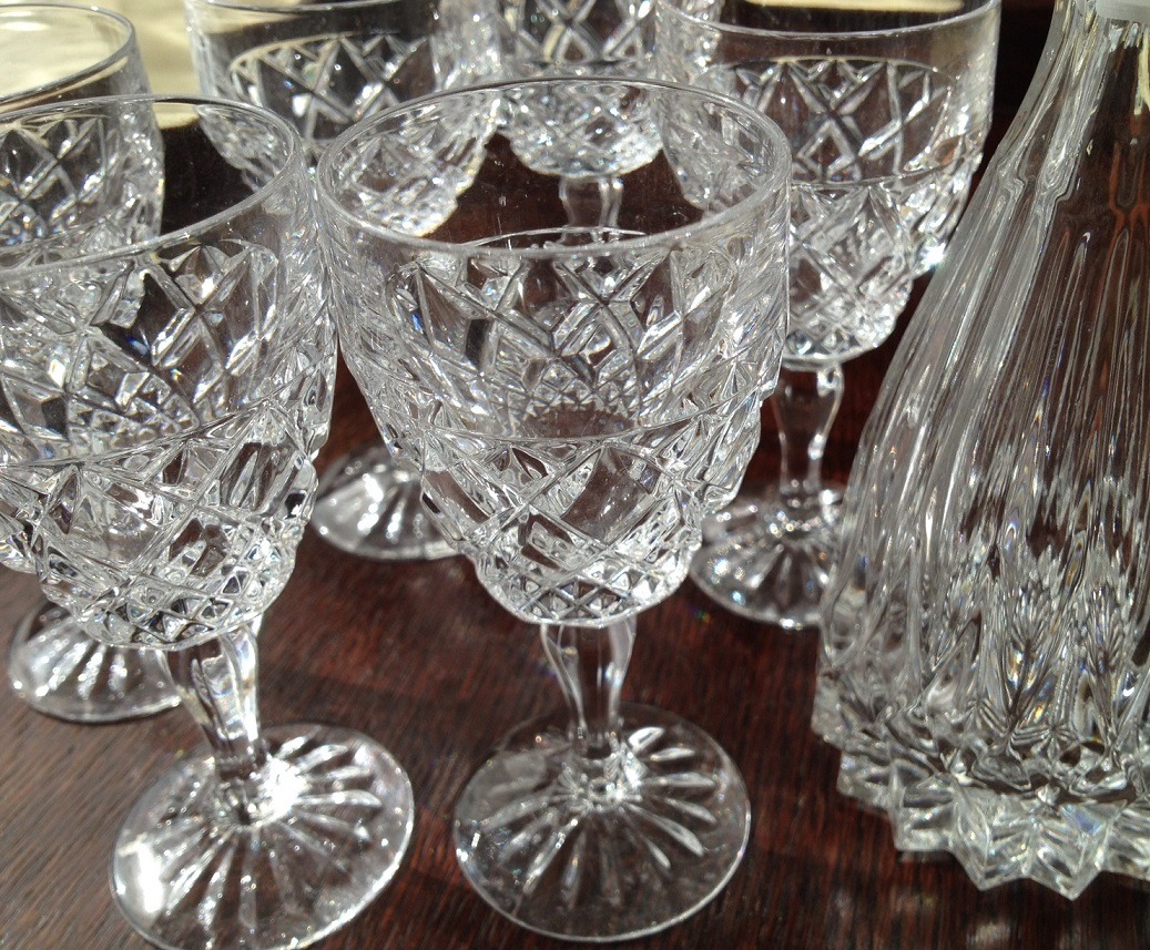 rechtop Mooi Stoutmoedig Antieke set kristallen glazen met karaf en doosje - Glas en Kristal -  Westenhof