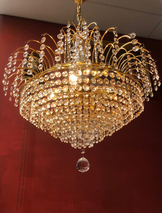 Wauw kiem De volgende Vintage kristallen kroonluchter / hanglamp-goud met glazen karaf -  Kroonluchters - Westenhof