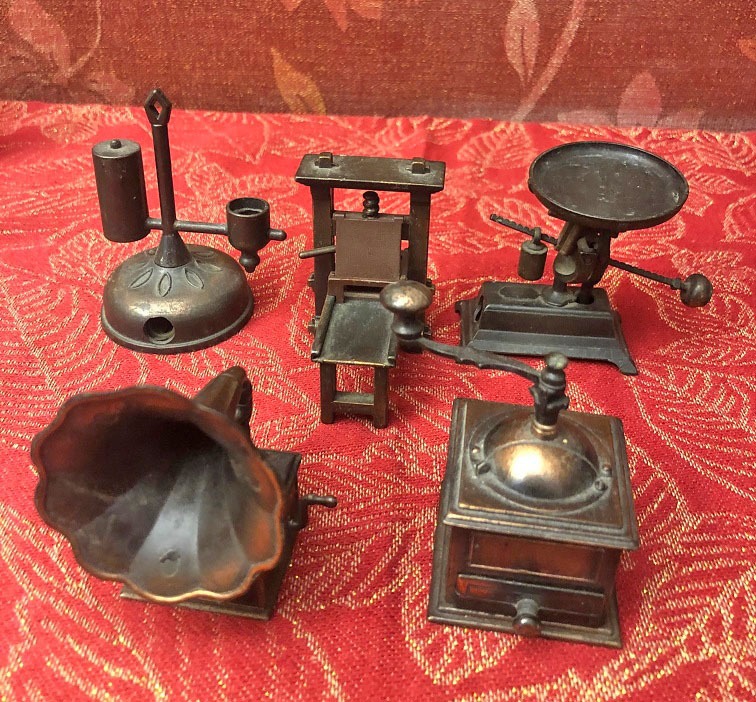 5 st. Vintage / retro miniaturen met puntenslijper - koper, brons; PLAYME made in - Miniaturen en Poppenhuis - Westenhof